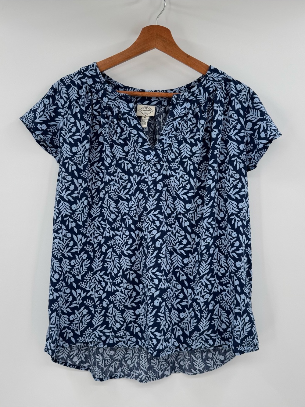 St. John’s Bay Women’s Floral Blouse Top Blue Short Sleeve Size PL Petite Large